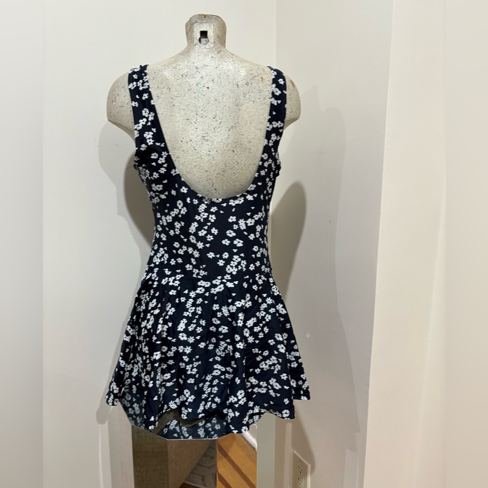 SWIM DRESS Size 14 Women’s navy and white Floral Print Sleeveless swim Dress - Picture 2 of 7